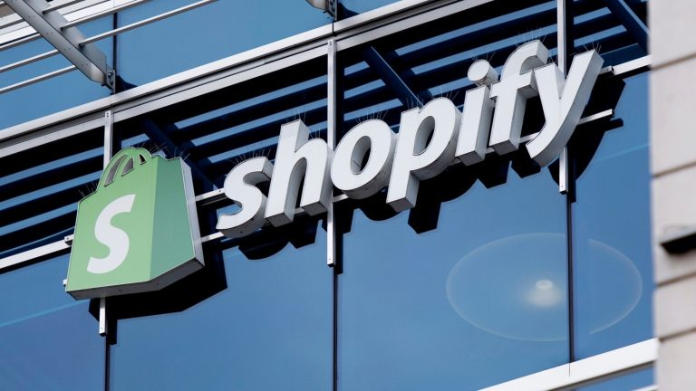 How to Start a Shopify Store: A Complete Guideline in 2024 How to Start a Shopify Store: A Complete Guideline in 2024