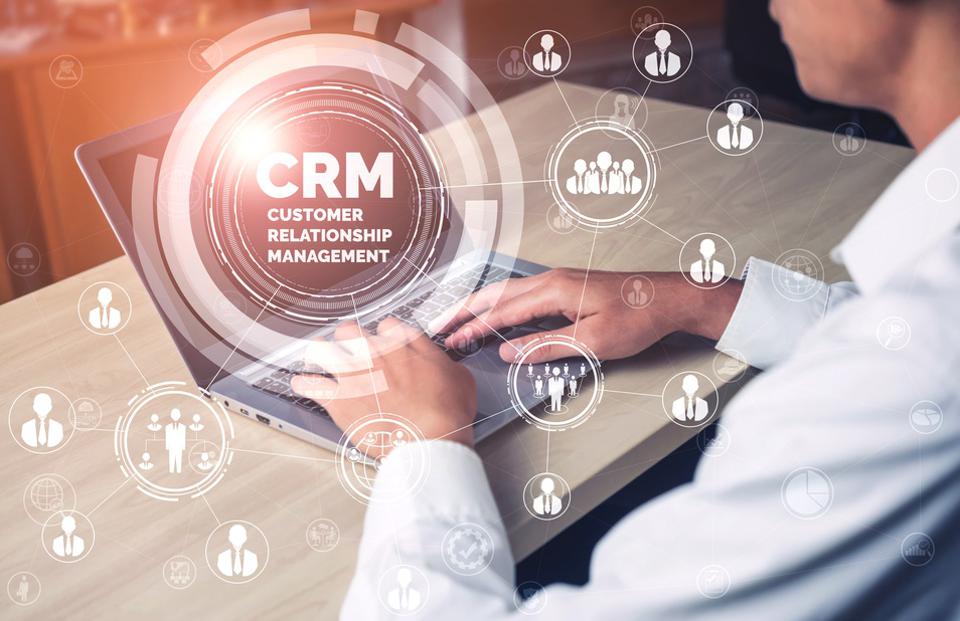 How to set up a CRM: Step-to-step guide and effective strategies