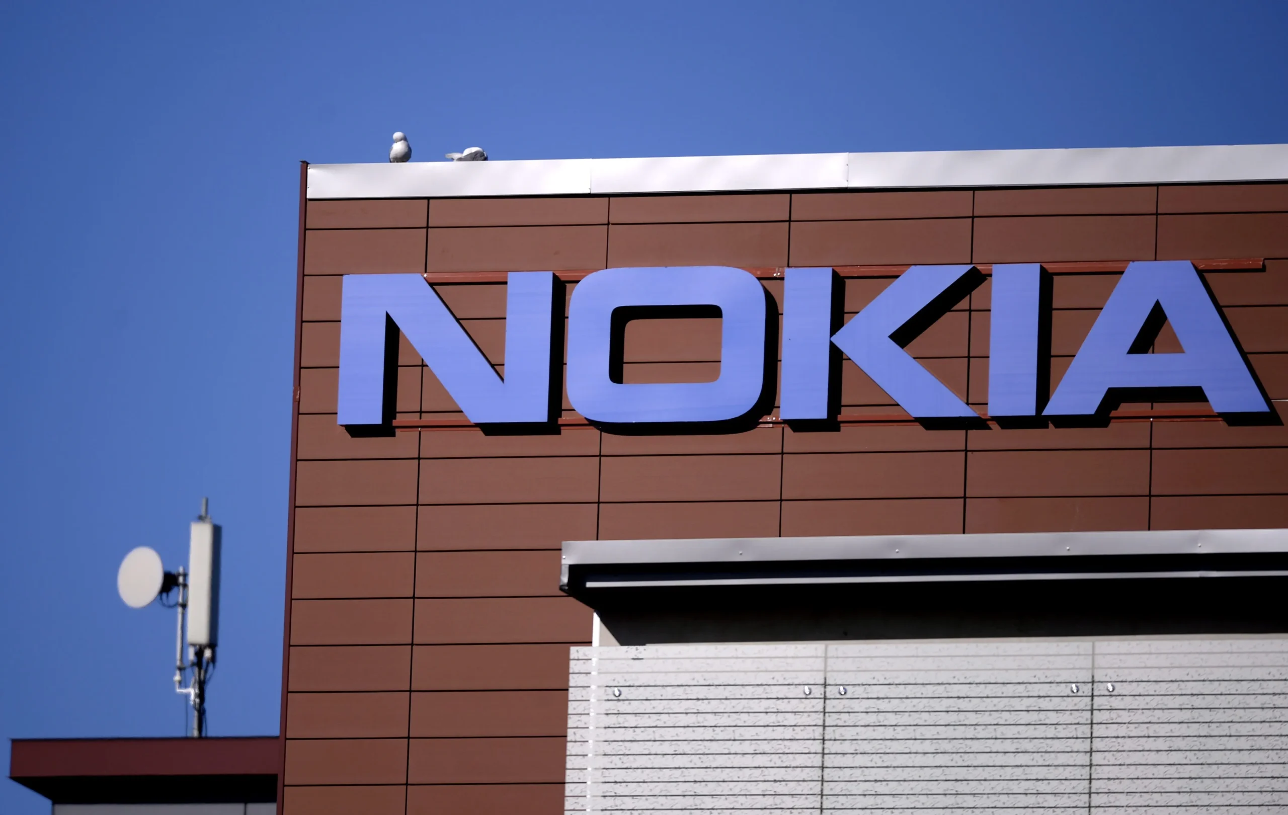 Analysis of Nokia's Strategic Failures